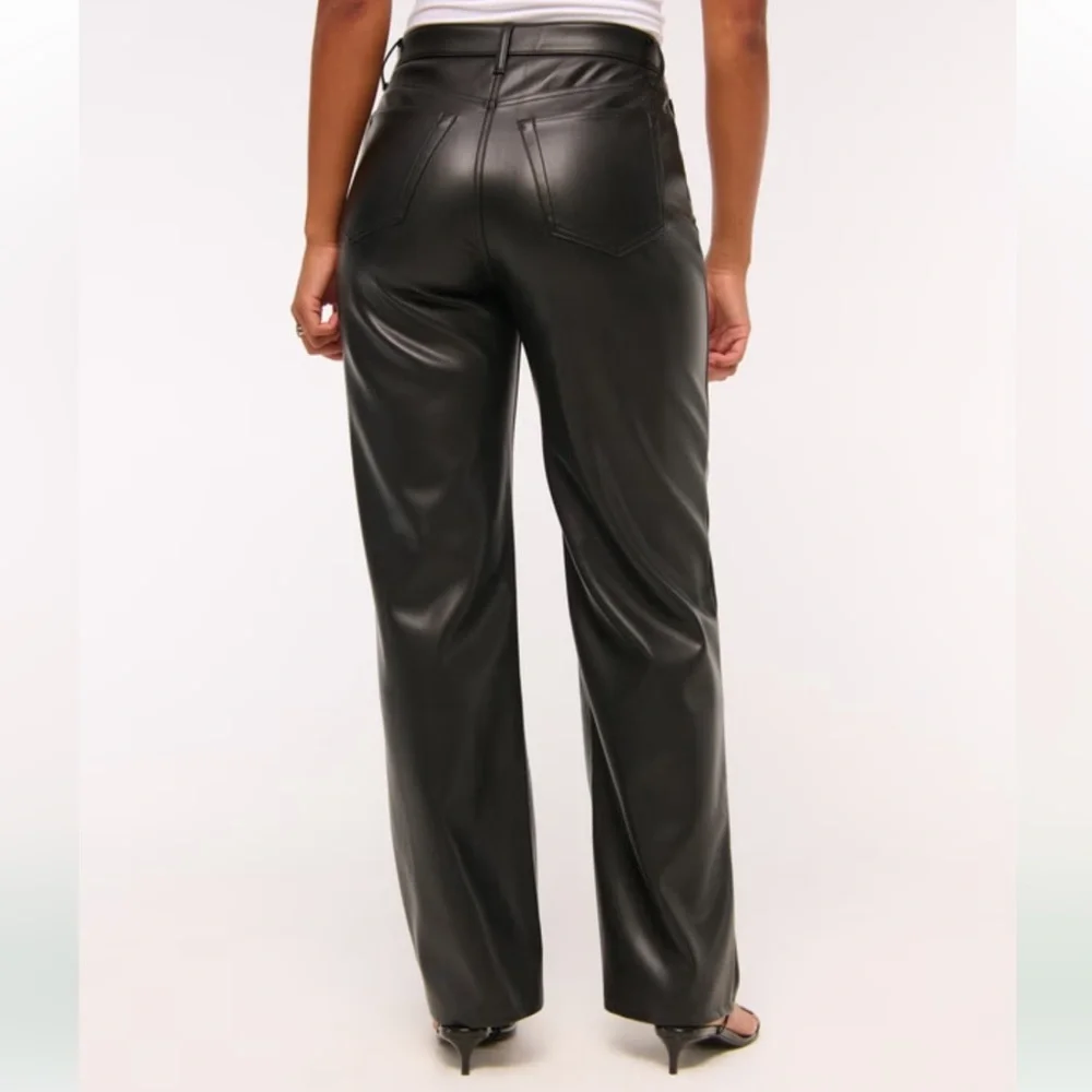 TALL NWT Curve Love High Rise 90s Relaxed Vegan Leather Pant - Picture 5 of 7